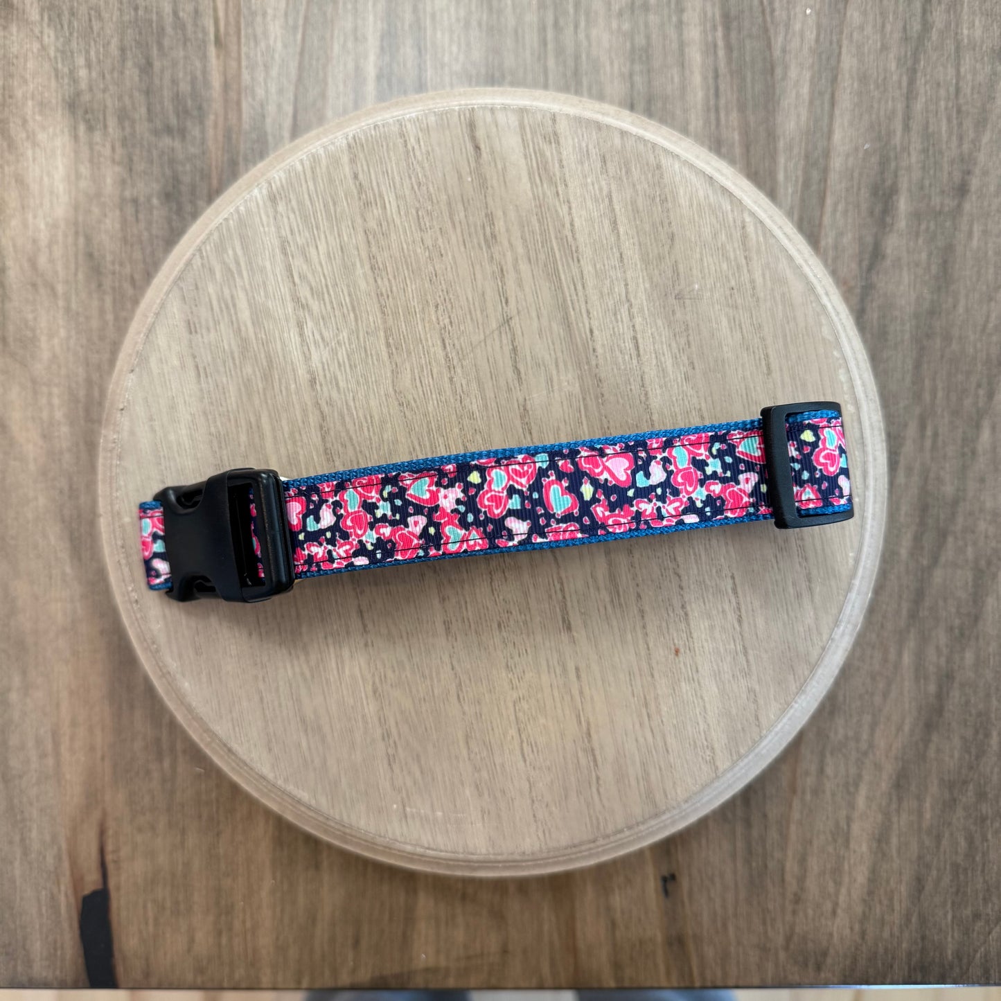 Assorted Pink and Blue Hearts Collar