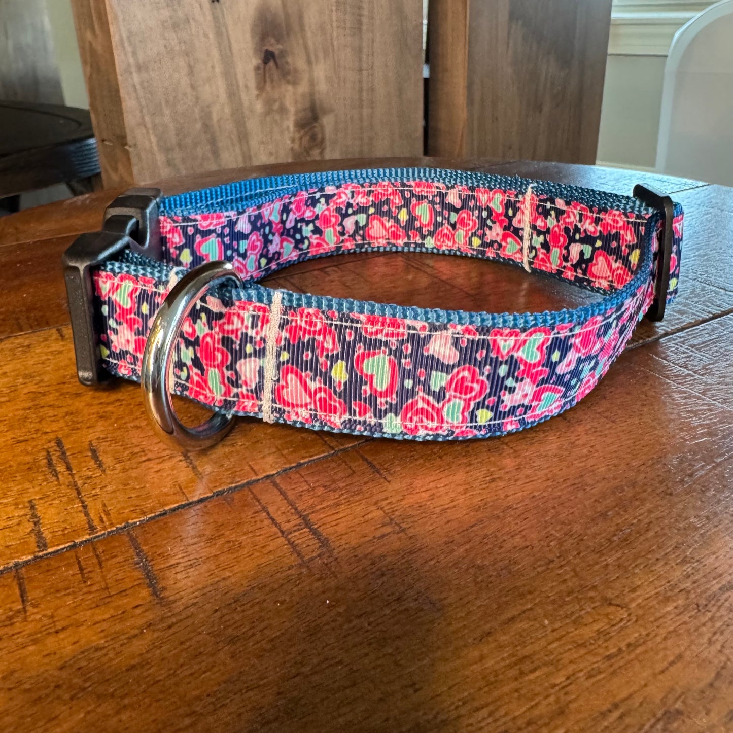Assorted Pink and Blue Hearts Collar