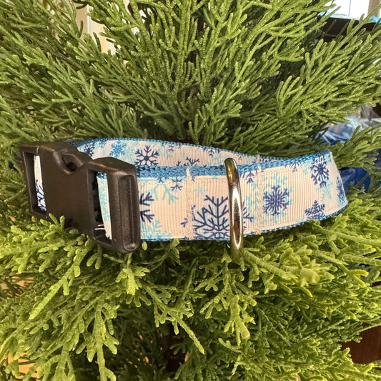 Snowflakes Holiday Collar