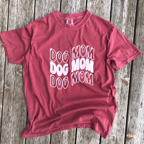 Red Dog Mom T-Shirt